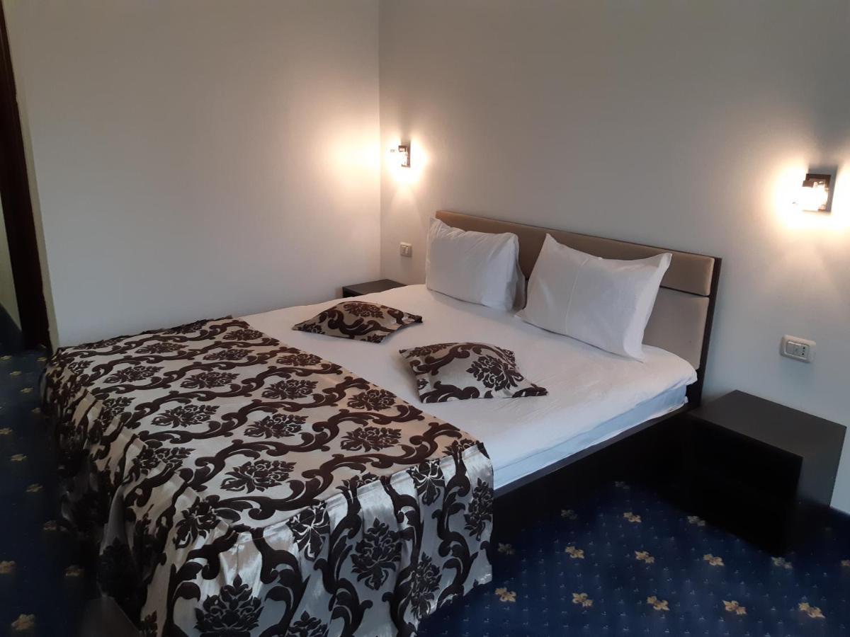 Hotel Ro&Mario Barlad Bîrlad Εξωτερικό φωτογραφία